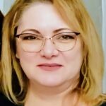 Fotografie cu Iulia Iordăchescu, psihoterapeut centrat pe persoană