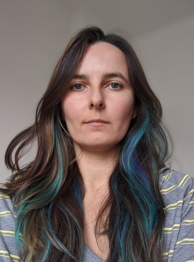 Fotografie cu Mihaela Butucaru, psihoterapeut centrat pe persoană